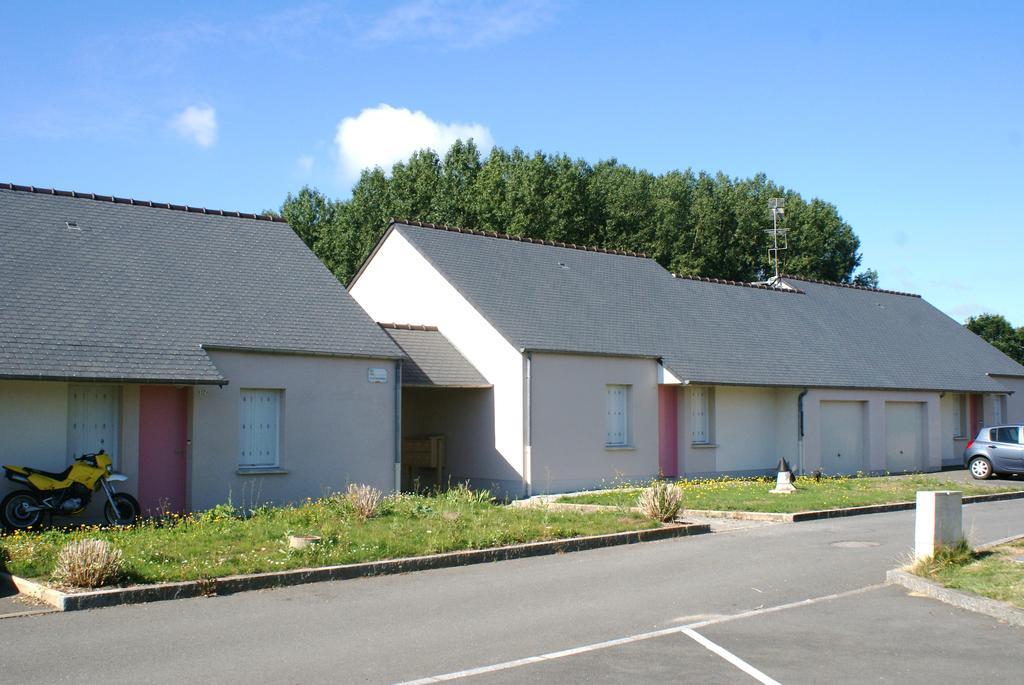 ST OUEN DES ALLEUX - PLATANES