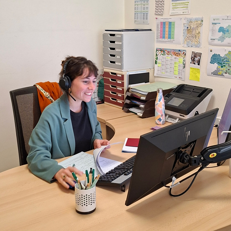 mission-2-agathe-chargee-de-clientele-fougeres-habitat